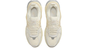 Кросівки жіночі Nike V2K Run HQ1512-110