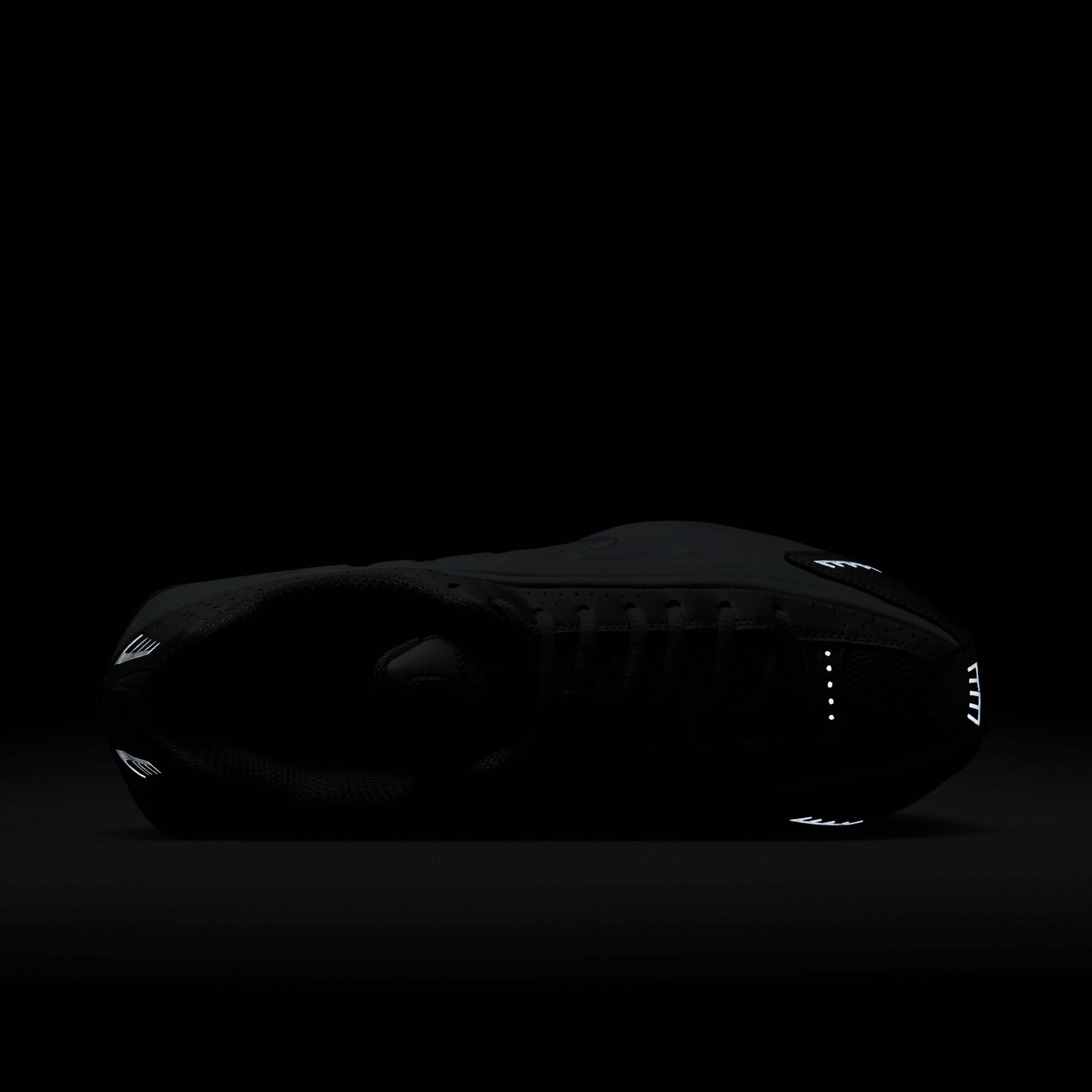 Кросівки чоловічі NIKE SHOX R4 HQ1988-005