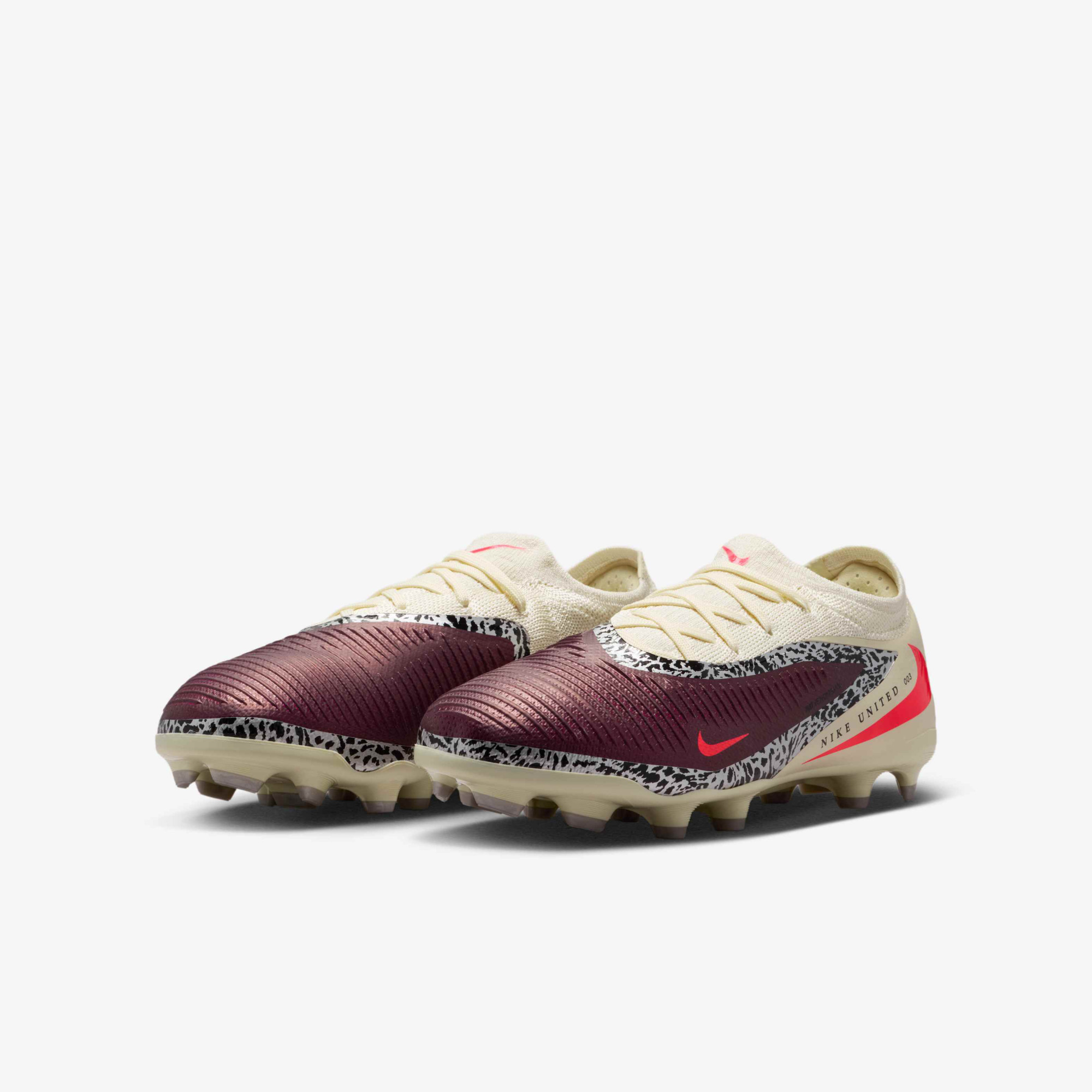 Бутси Nike JR PHANTOM 6 LOW PRO FG/MG NU3 IR4192-661