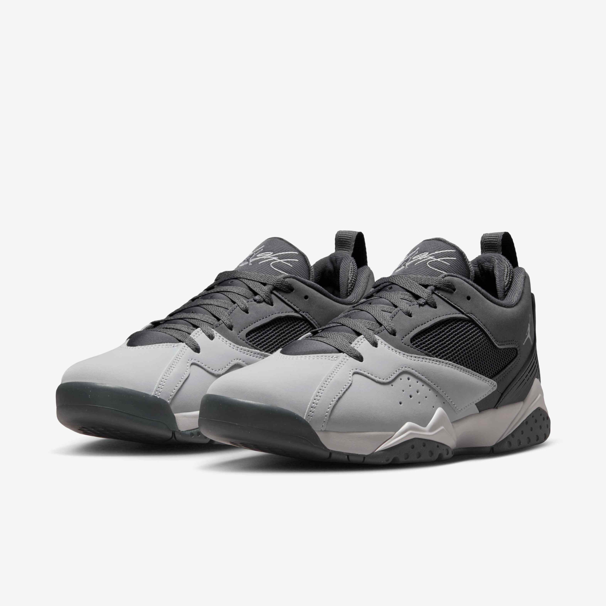 Кросівки Jordan MVP 92 HQ3950-001