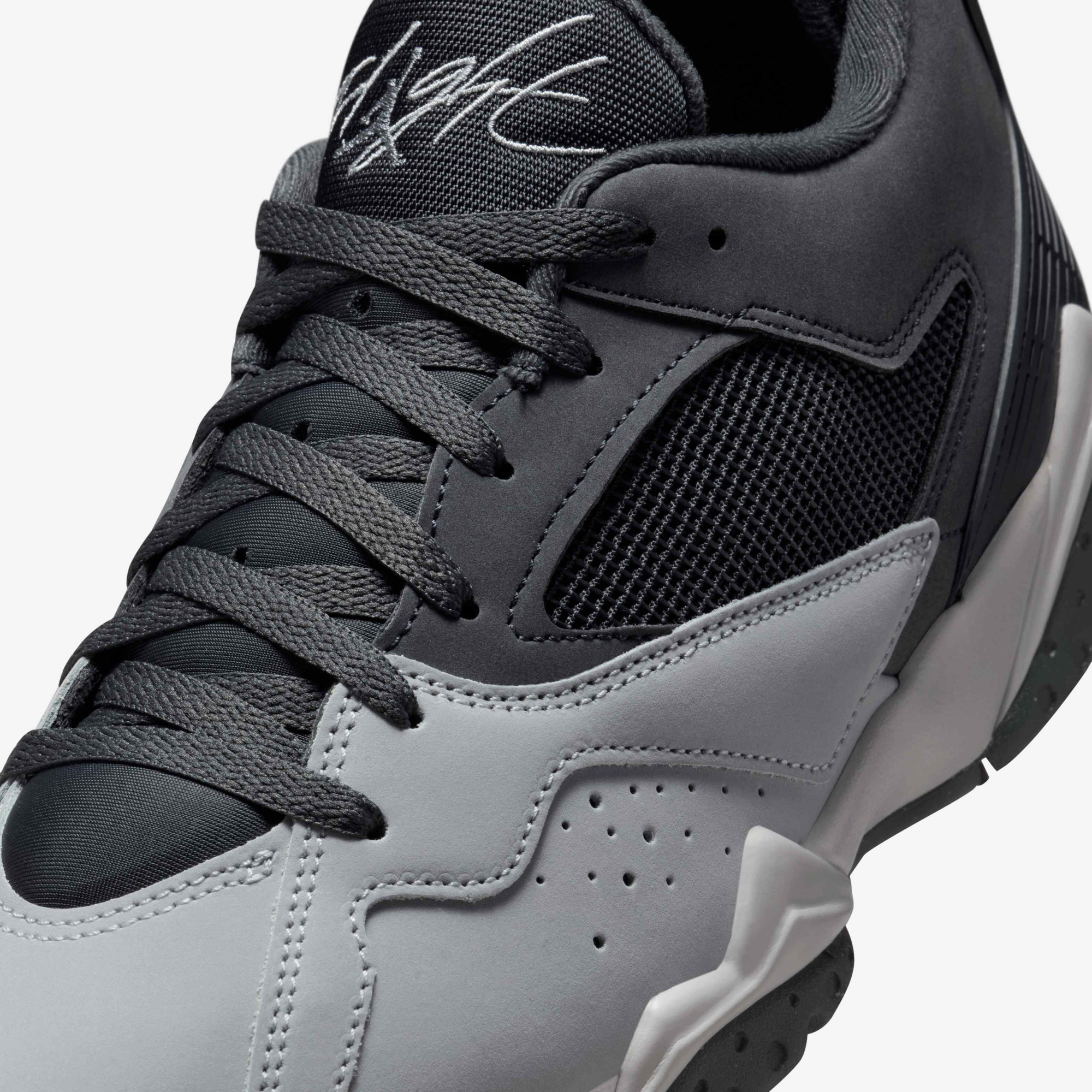 Кросівки Jordan MVP 92 HQ3950-001