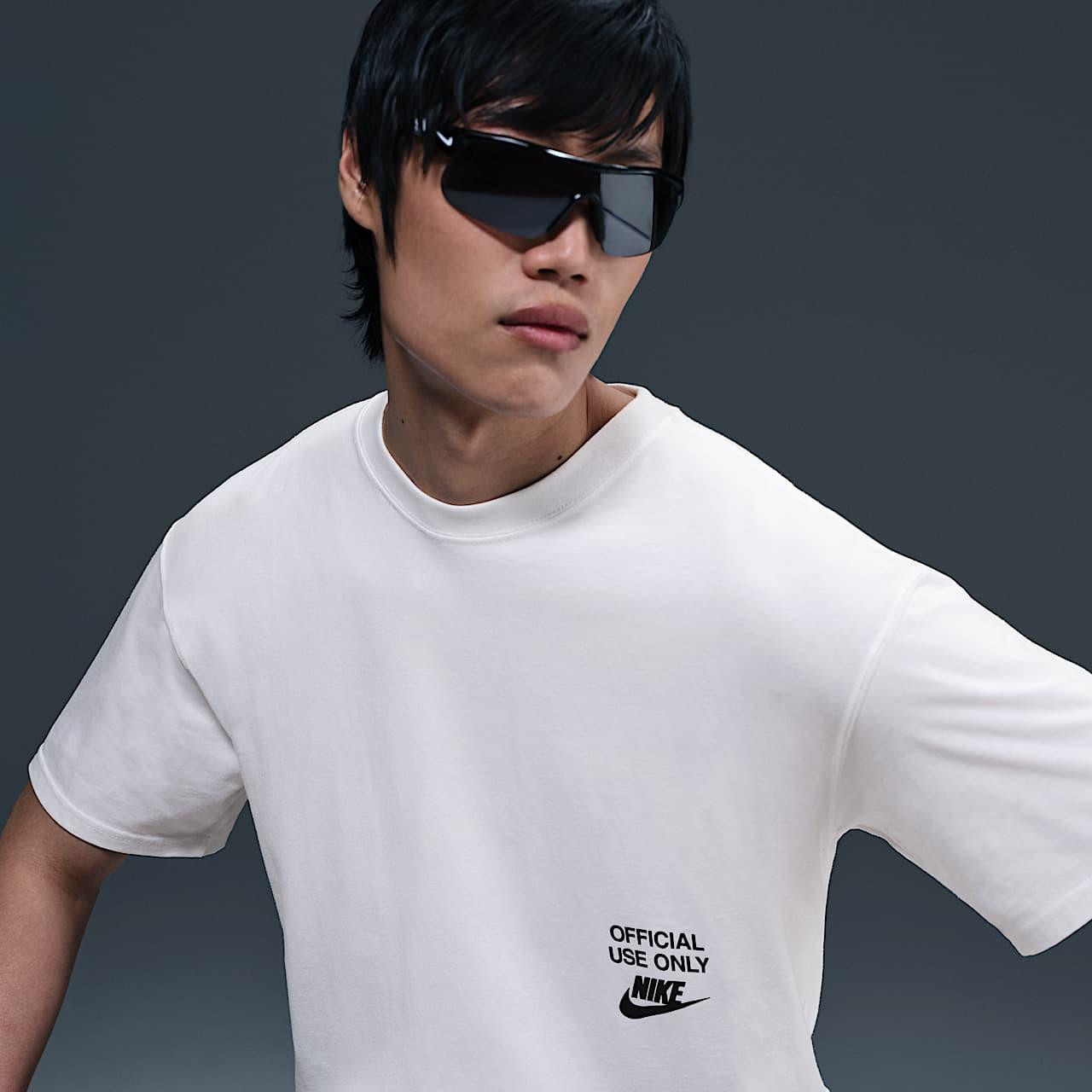 Футболка Nike U NSW TEE M90 OC REMIX HJ0774-100