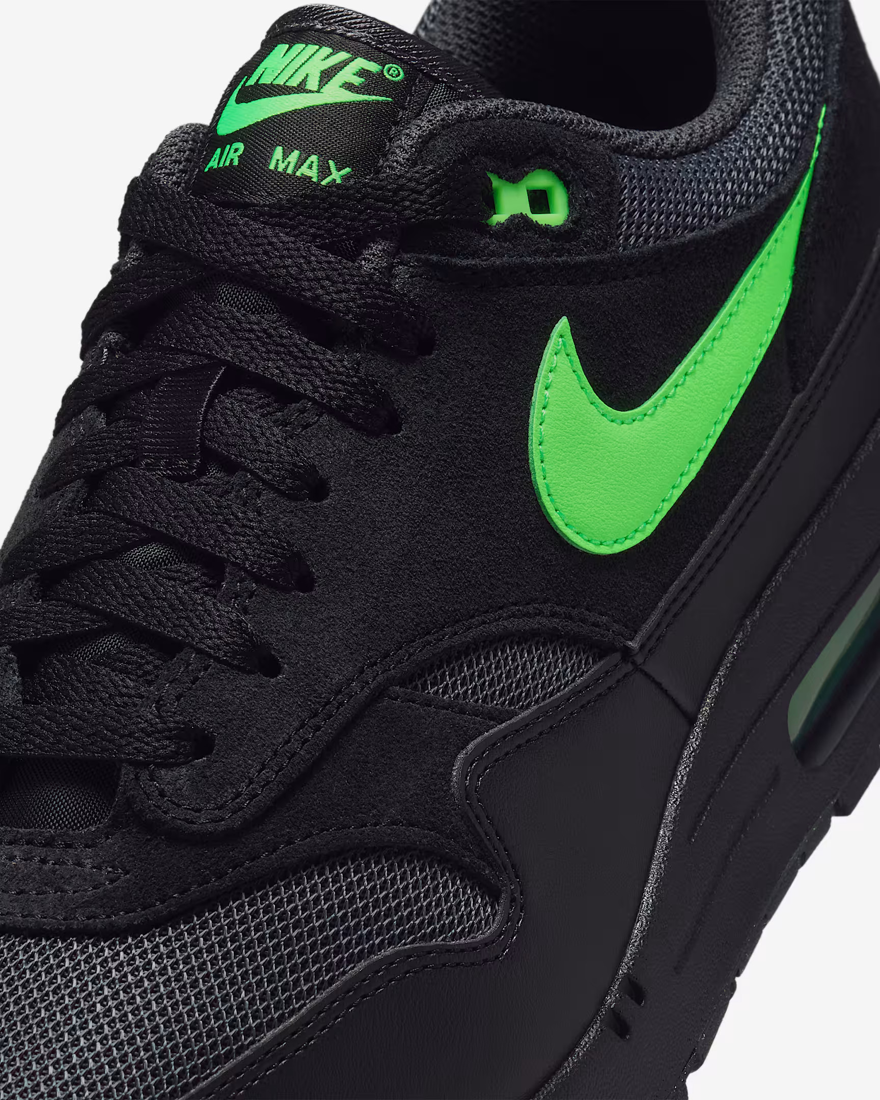 Кросівки Nike AIR MAX 1 ESS FZ5808-012