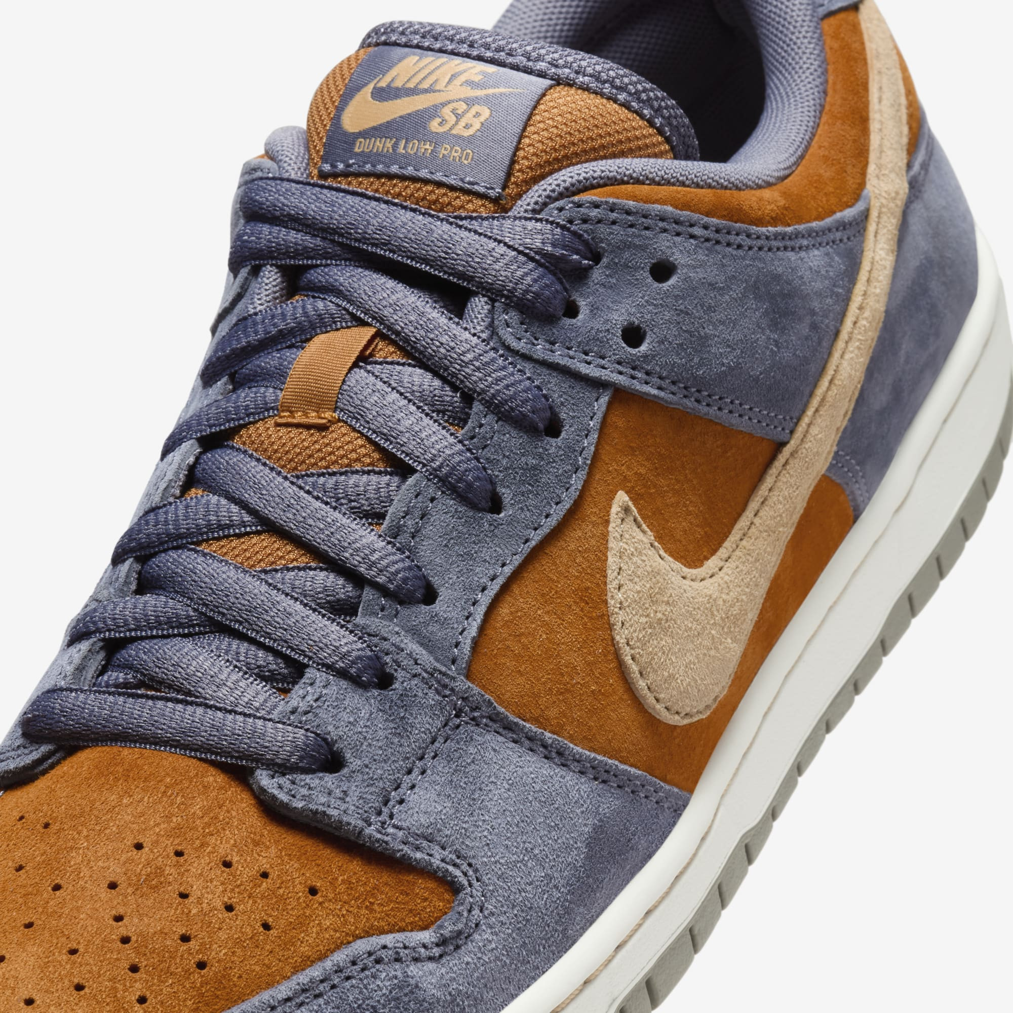 Кросівки Nike SB Dunk Low Light Carbon Monarch HF3063-002