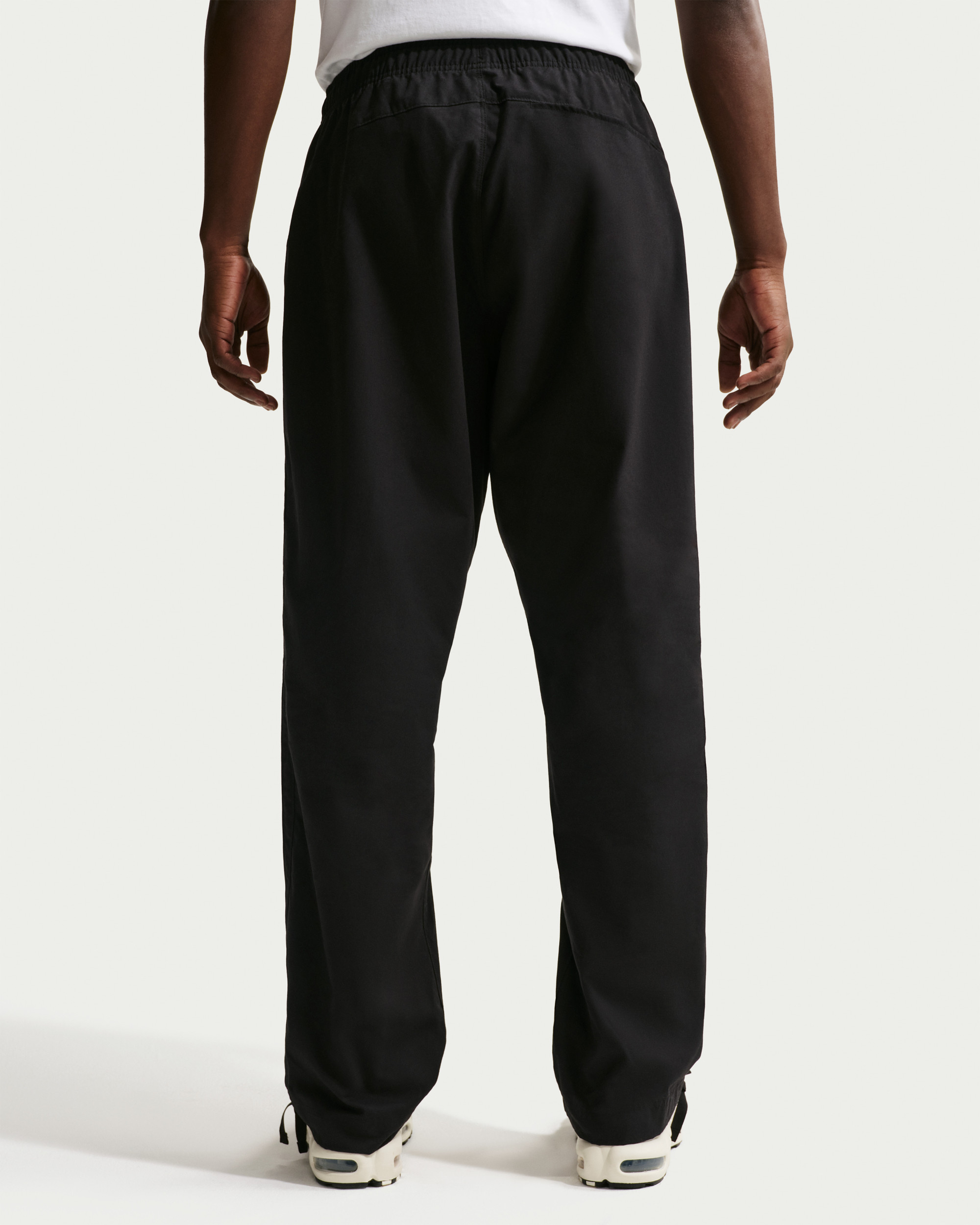 Штани Nike M CLUB BARCELONA PANT IF0734-010