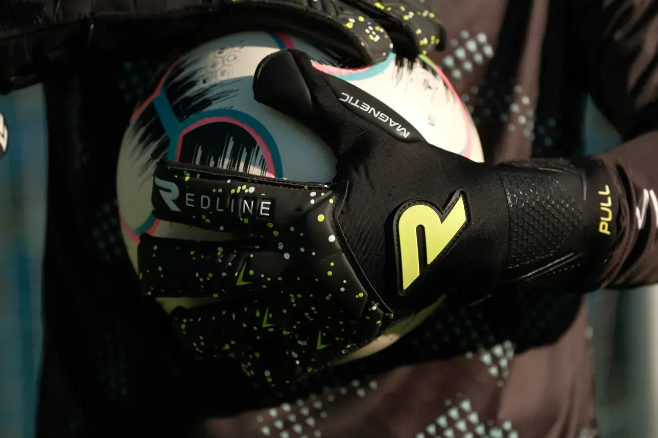 Рукавиці воротарські Redline Magnetic Black Supersoft RLM87