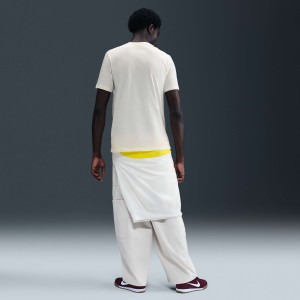 Футболка чоловіча Nike Graphics Beige HQ9264-110