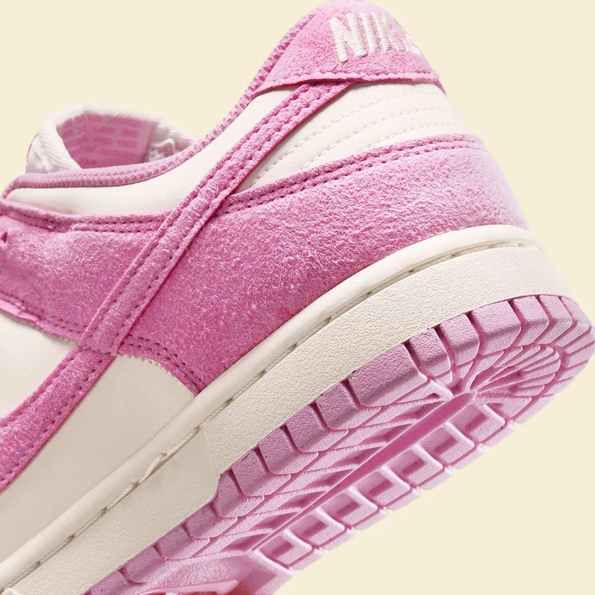 Кросівки Nike WMNS DUNK LOW HJ7673-101