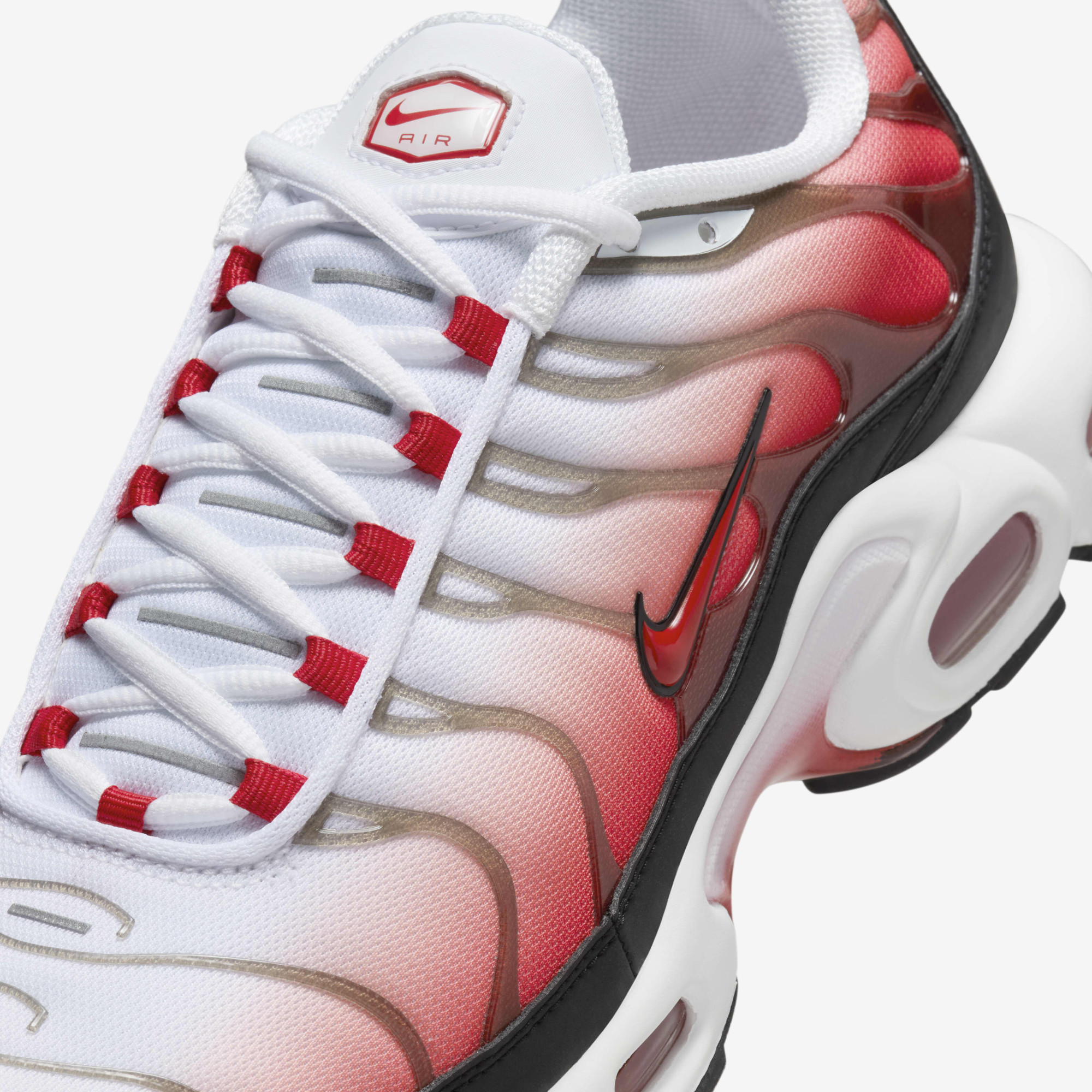 Кросівки чоловічі Nike Air Max Plus White/Red HM9611-100