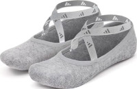 Шкарпетки для йоги Adidas Adidas Yoga Socks сірий Уні L/XL ADYG-30202GR