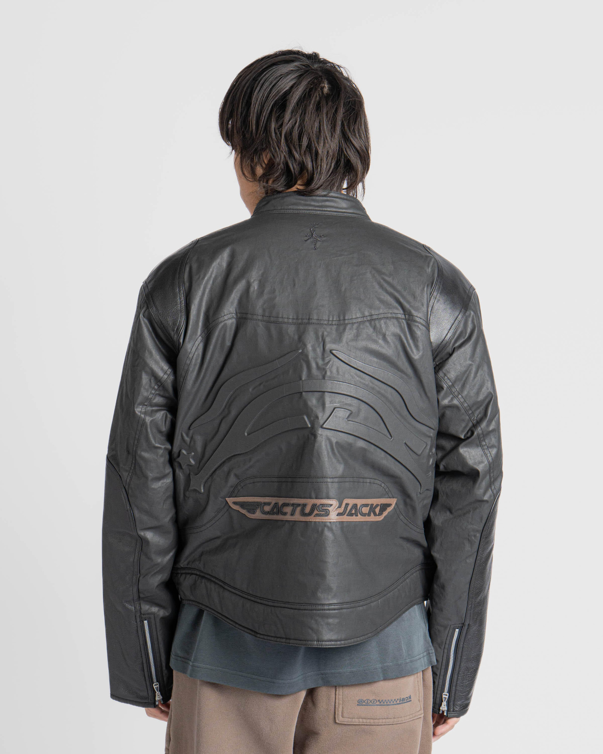 Куртка JORDAN X TRAVIS SCOTT DZ5474-010