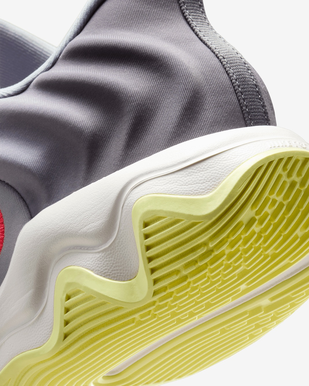 Кросівки Nike Giannis Immortality 4 FQ3680-009