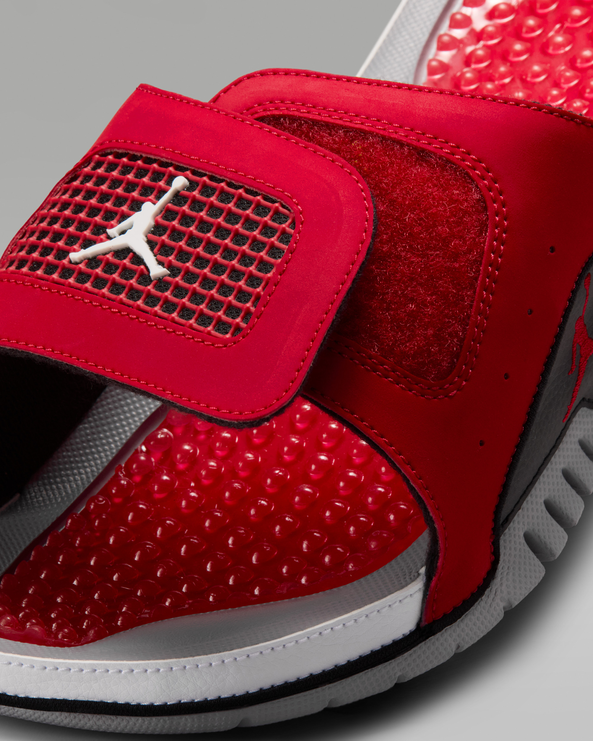 Шльопанці Jordan HYDRO IV RETRO 532225-600