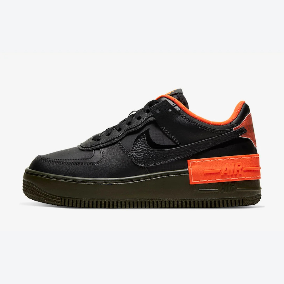 Кросівки W Nike AF1 Shadow SE CQ3317-001