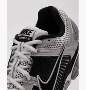 Кросівки Nike ZOOM VOMERO 5 FJ4151-004