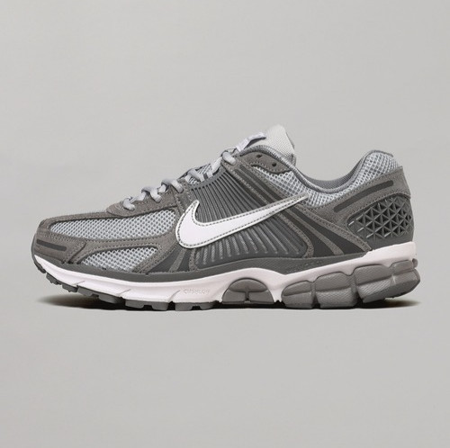 Кросівки Nike ZOOM VOMERO 5 HF1553-003