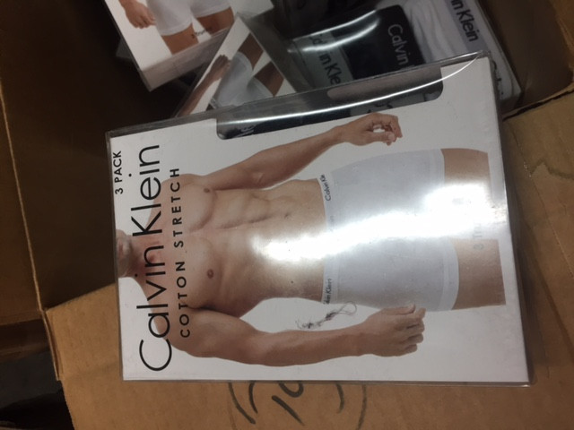 Труси-боксерки CALVIN KLEIN 3 PACK BOXERS 3821947303C5