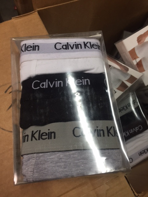 Труси-боксерки CALVIN KLEIN 3 PACK BOXERS 3821947303C5