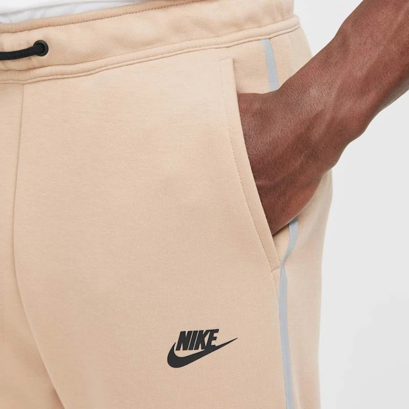 Штани Nike Tech Fleece HQ3747-200
