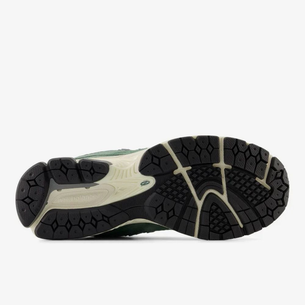 Кросівки New Balance 2002R U2002RRC