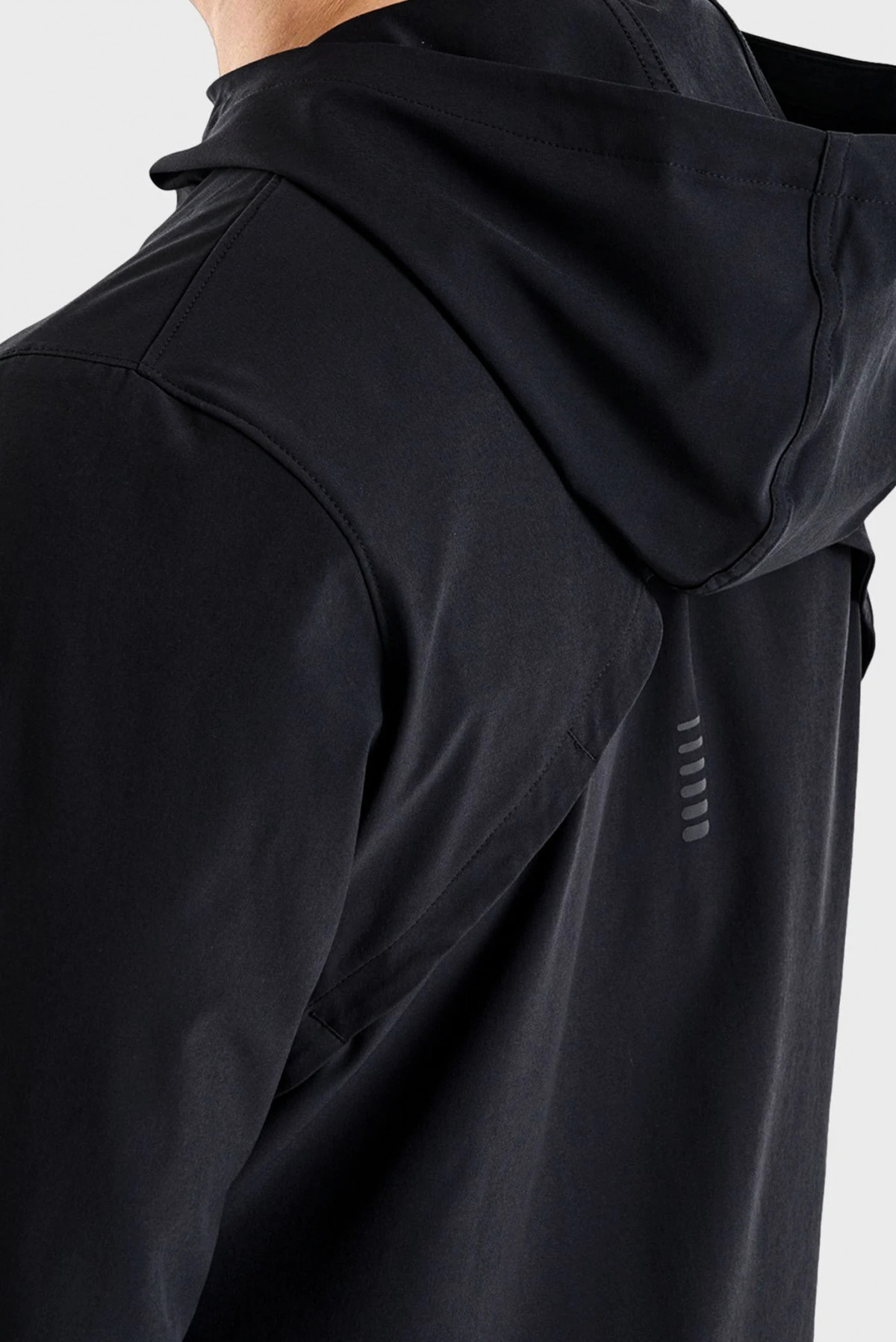 Вітровка OUTRUN THE STORM JACKET 1376794-002 Under Armour L Чорний 1376794-002