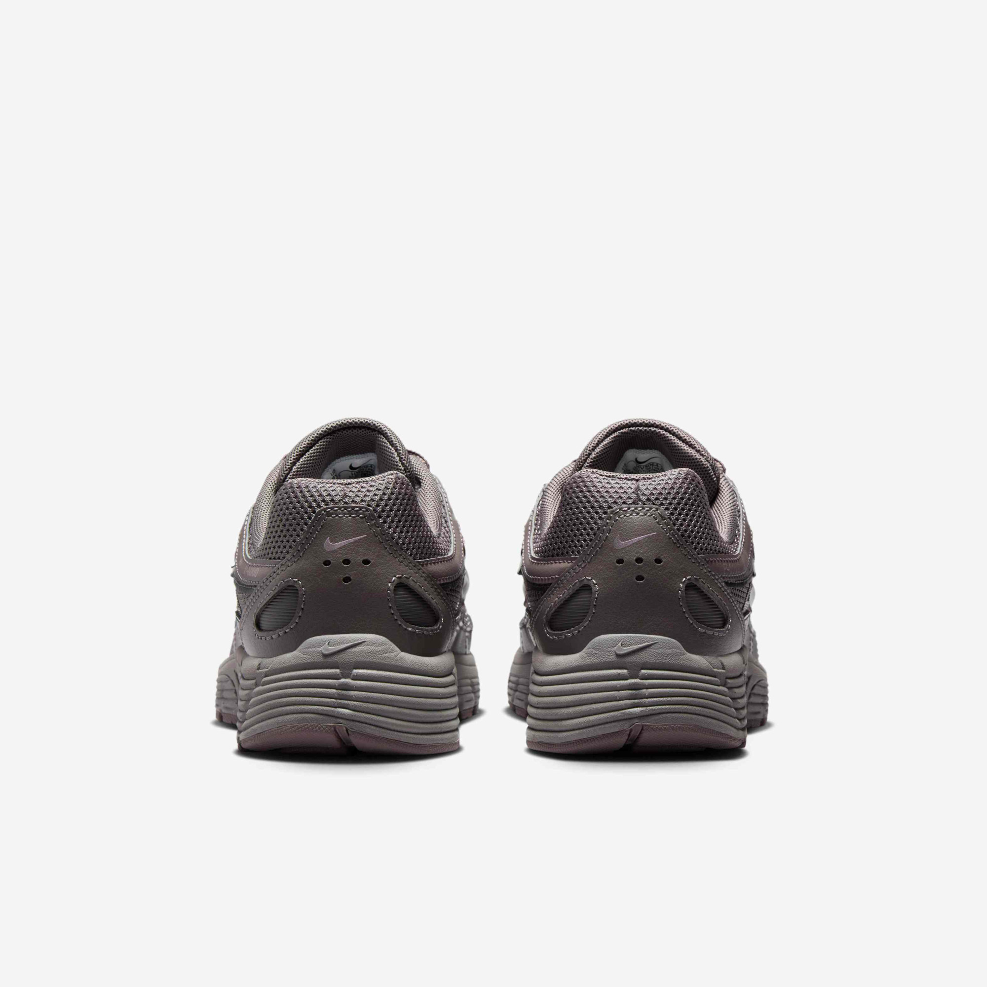 Кросівки Nike P-6000 (GS) HV5064-200