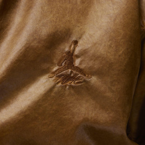 Бомбер JORDAN M ESS STMT WASH RNGD JKT FN6543-231