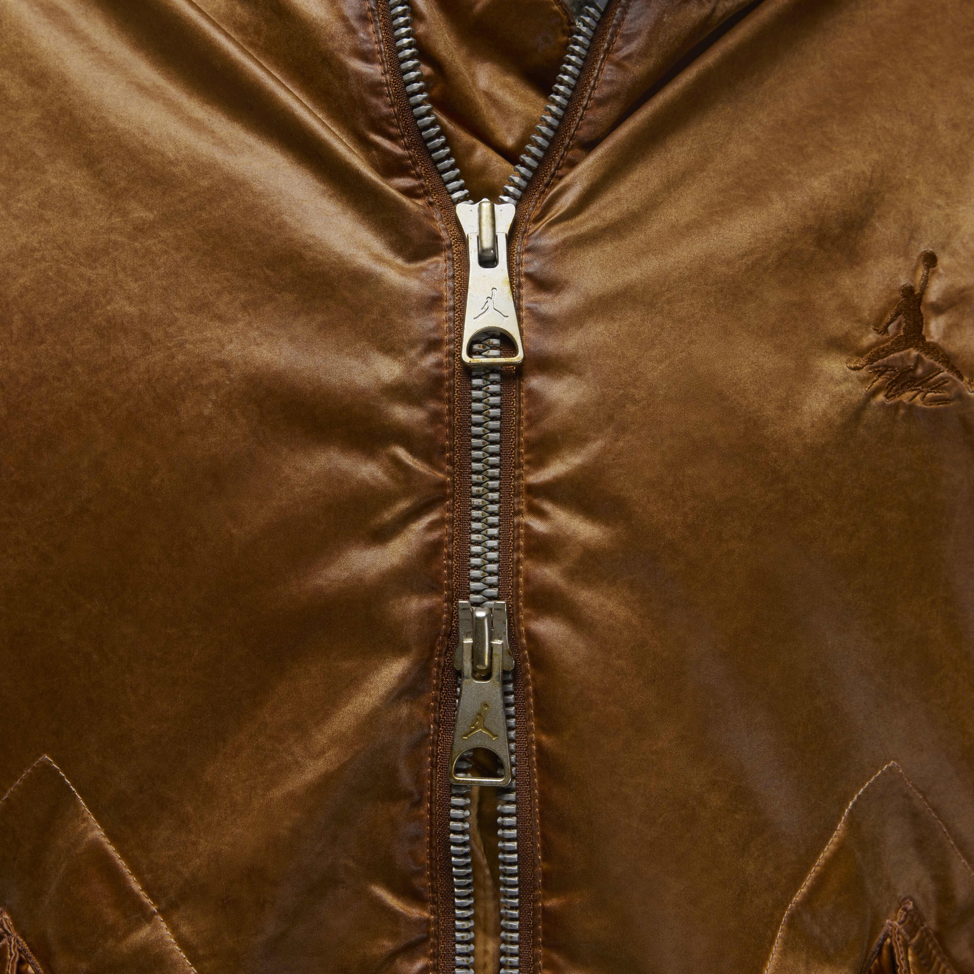 Бомбер JORDAN M ESS STMT WASH RNGD JKT FN6543-231