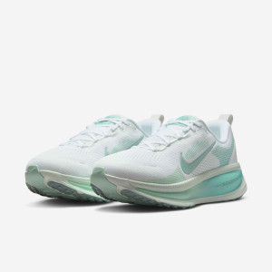 Кросівки W Nike W Air Zoom Vomero 18 HM6804-106