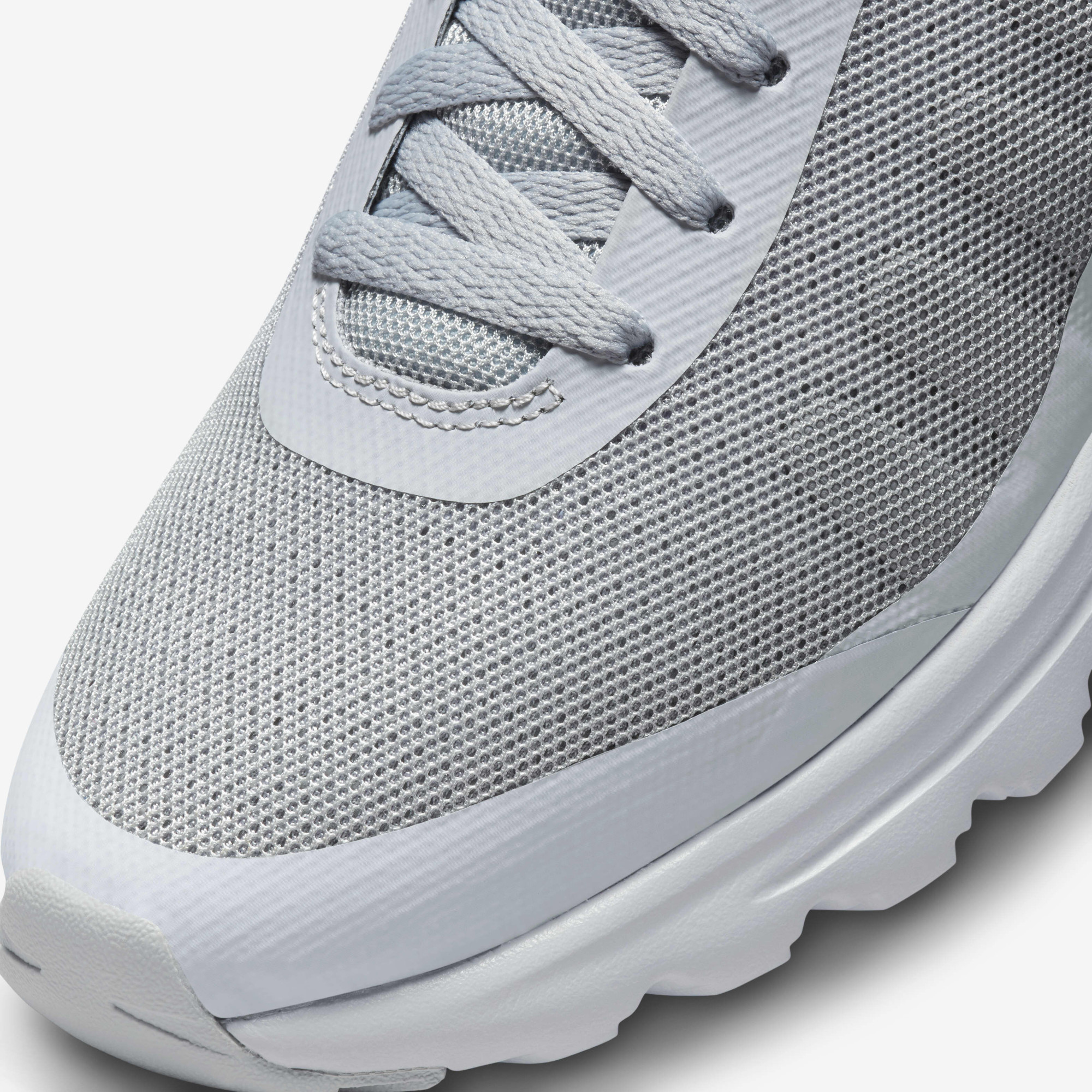 Кросівки Nike AIR MAX INVIGOR 749680-005