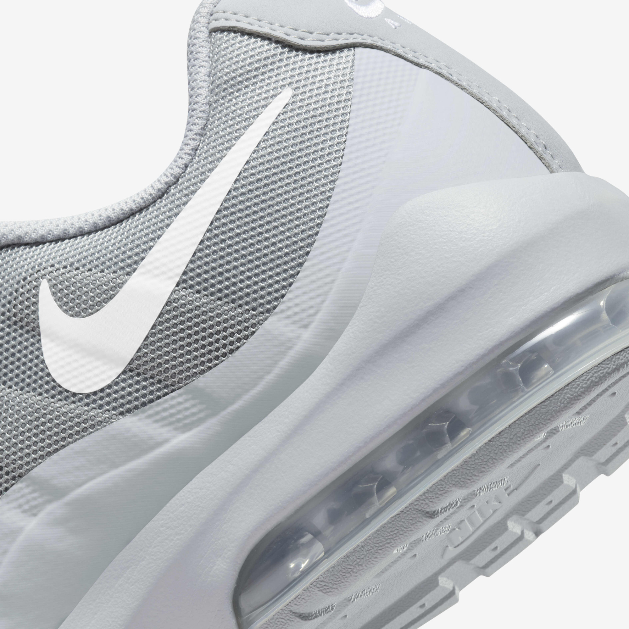 Кросівки Nike AIR MAX INVIGOR 749680-005