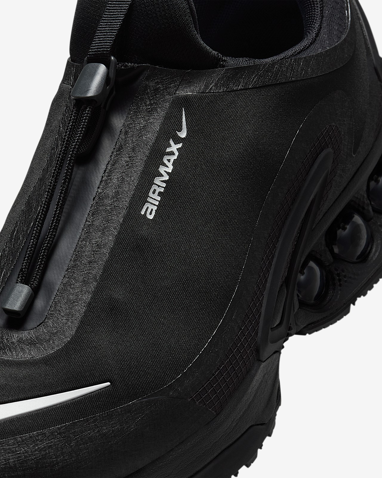 Кросівки Nike AIR MAX DN ROAM HQ8605-001