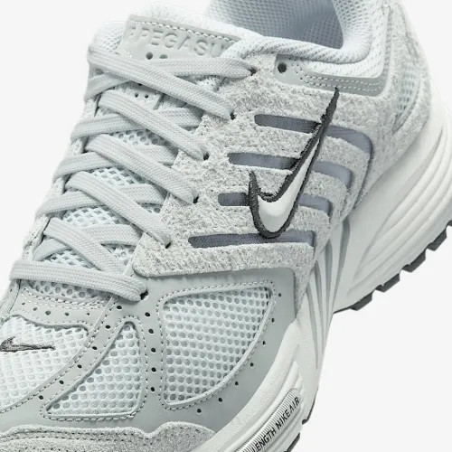 Кросівки Nike W AIR PEGASUS 2005 HJ5271-001