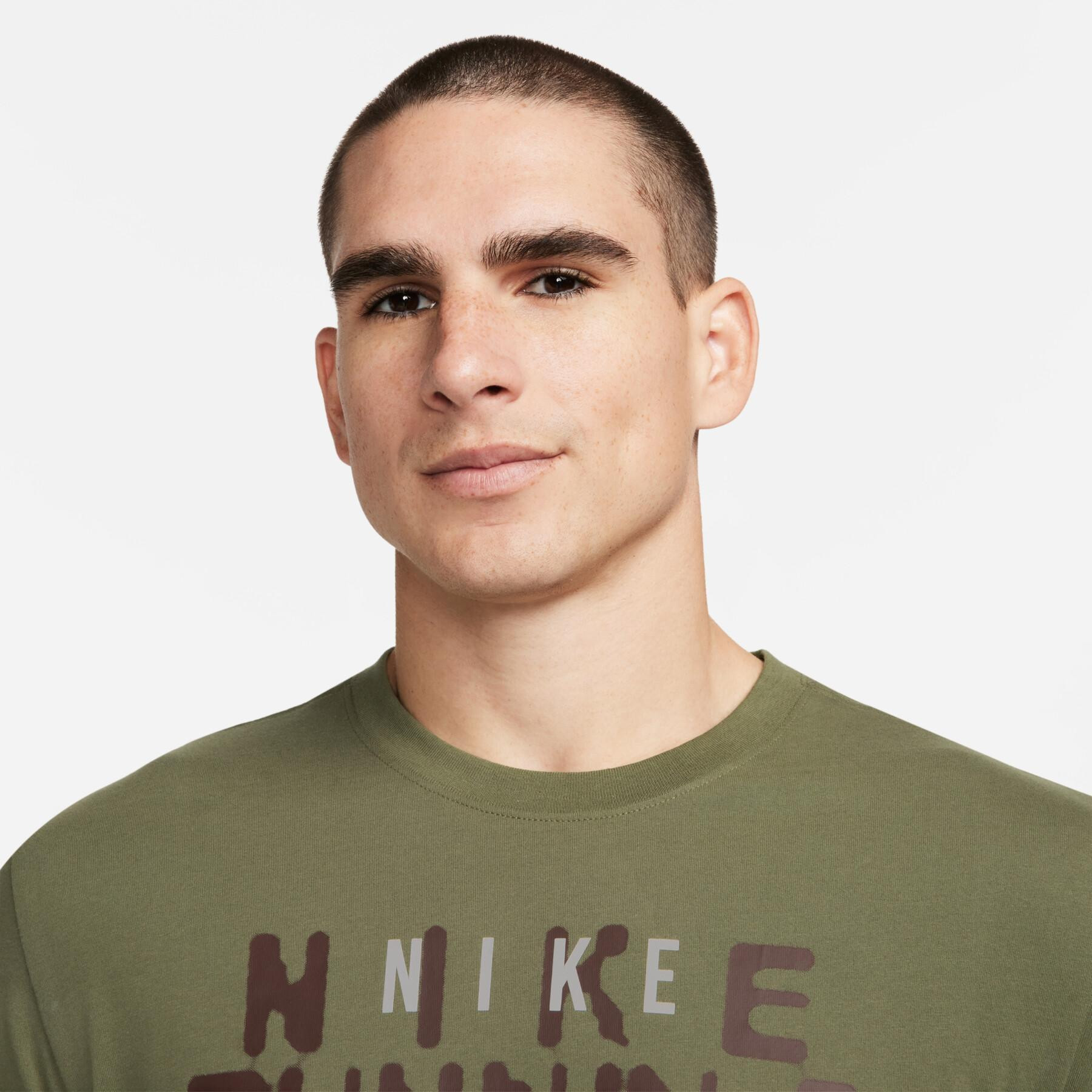 Футболка Nike DriFIT Running Division FN0829-222