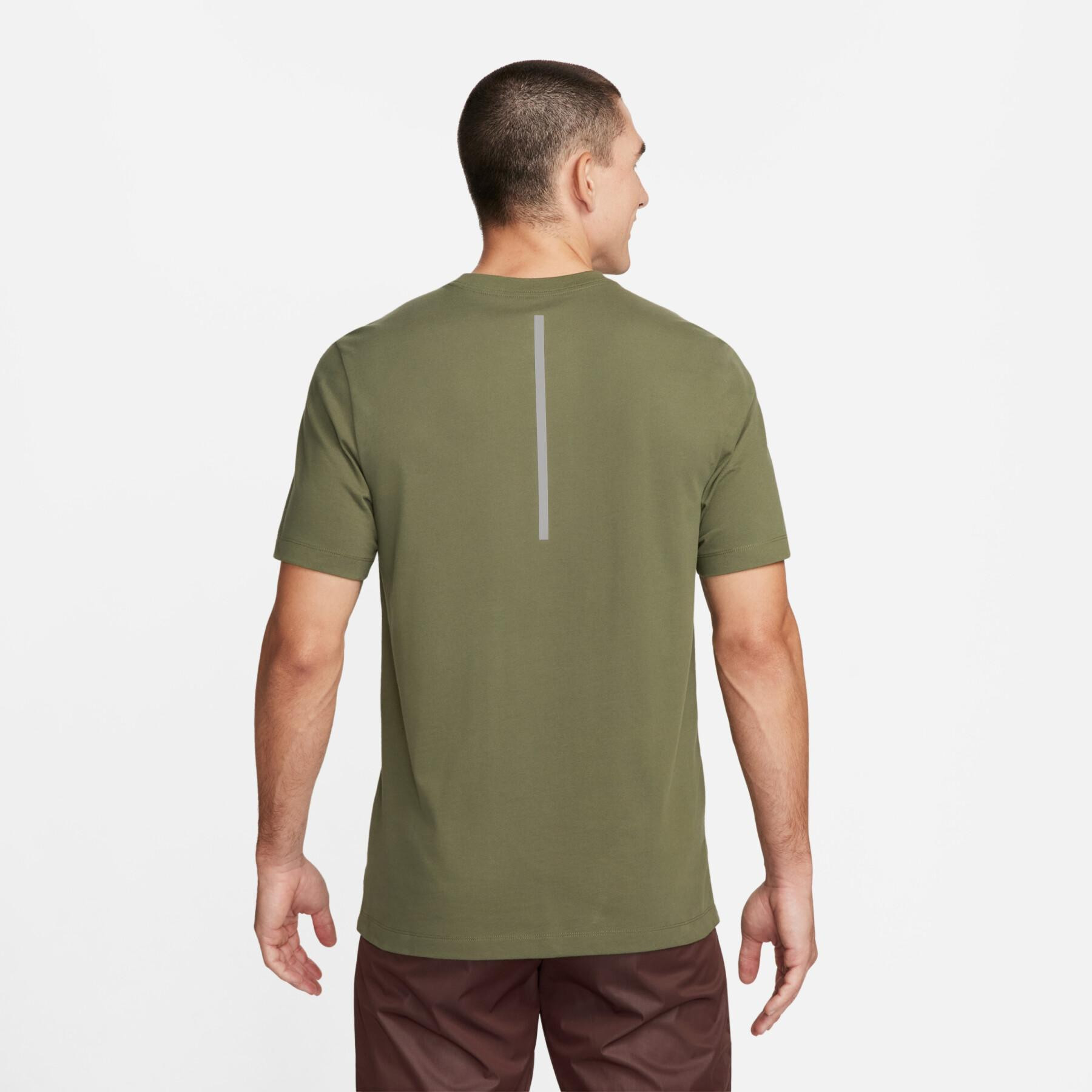 Футболка Nike DriFIT Running Division FN0829-222