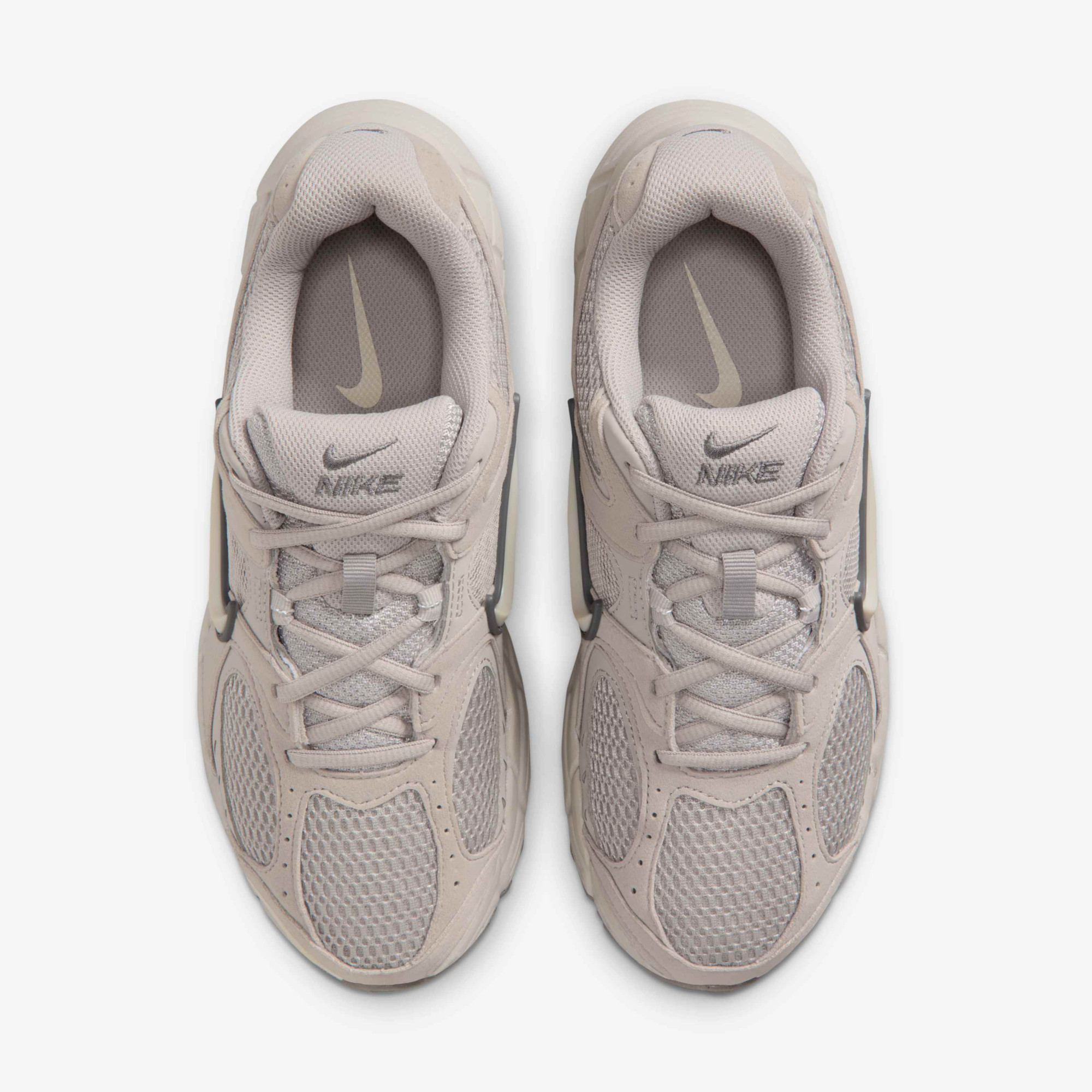 Кросівки Nike W V5 RNR II6294-201
