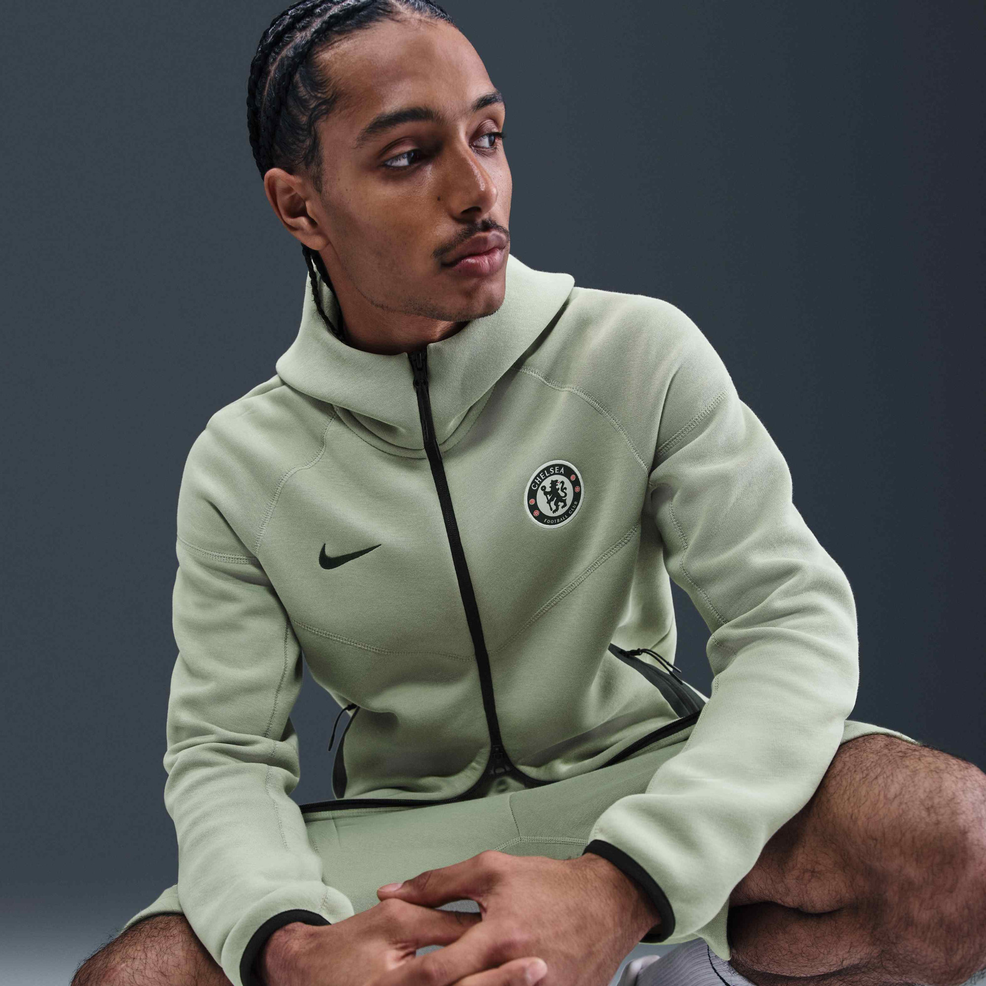 Толстовка чоловіча Nike Sportswear Tech Fleece Chelsea Fc Olive HJ6424-370