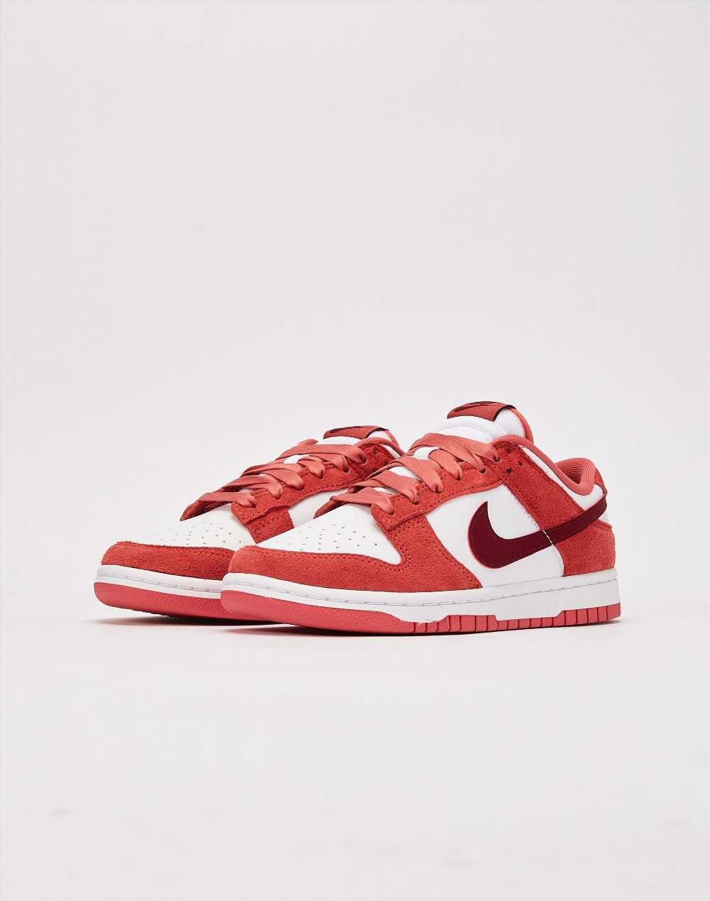 Кросівки жіночі Nike Dunk Low Valentines Day FQ7056-100 38.5 FQ7056-100
