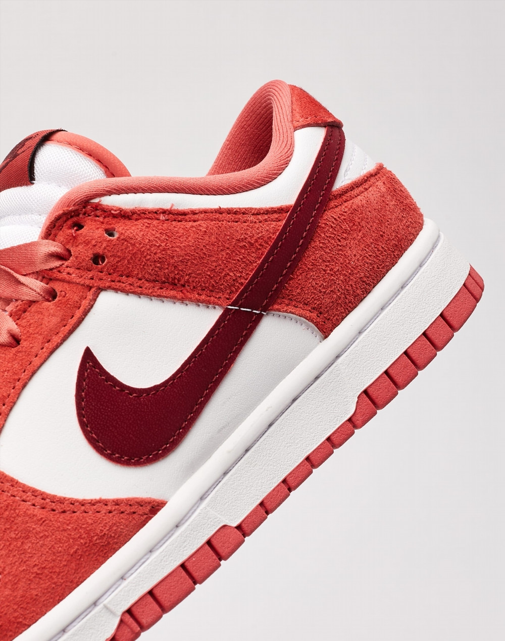 Кросівки жіночі Nike Dunk Low Valentines Day FQ7056-100 38.5 FQ7056-100