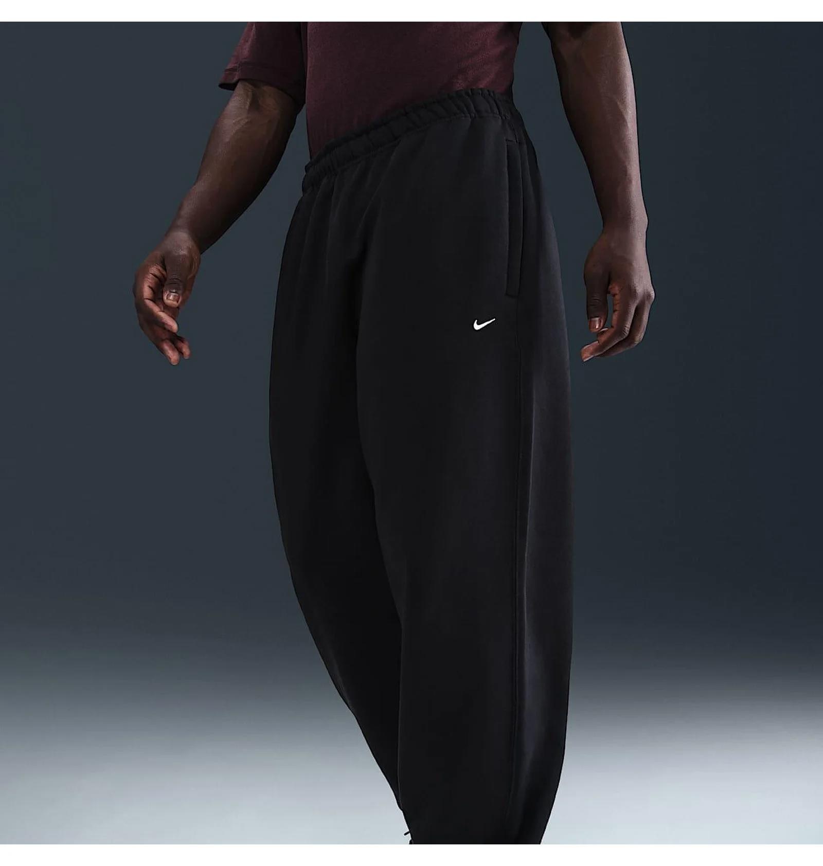 Брюки чоловічі Nike Solo Swoosh Black (HV1088-010) HV1088-010