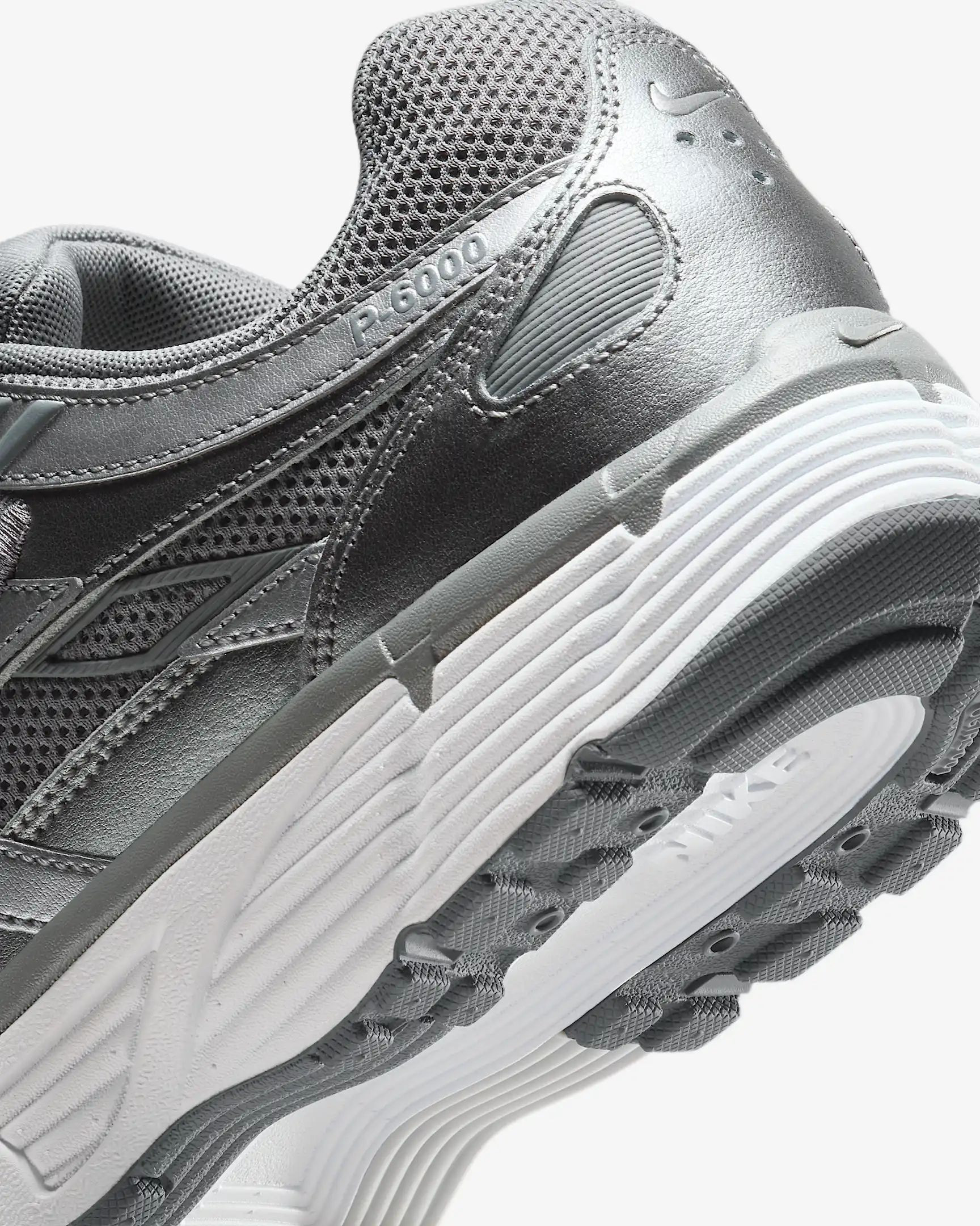Кросівки Nike P-6000 Grey Metallic CD6404 023