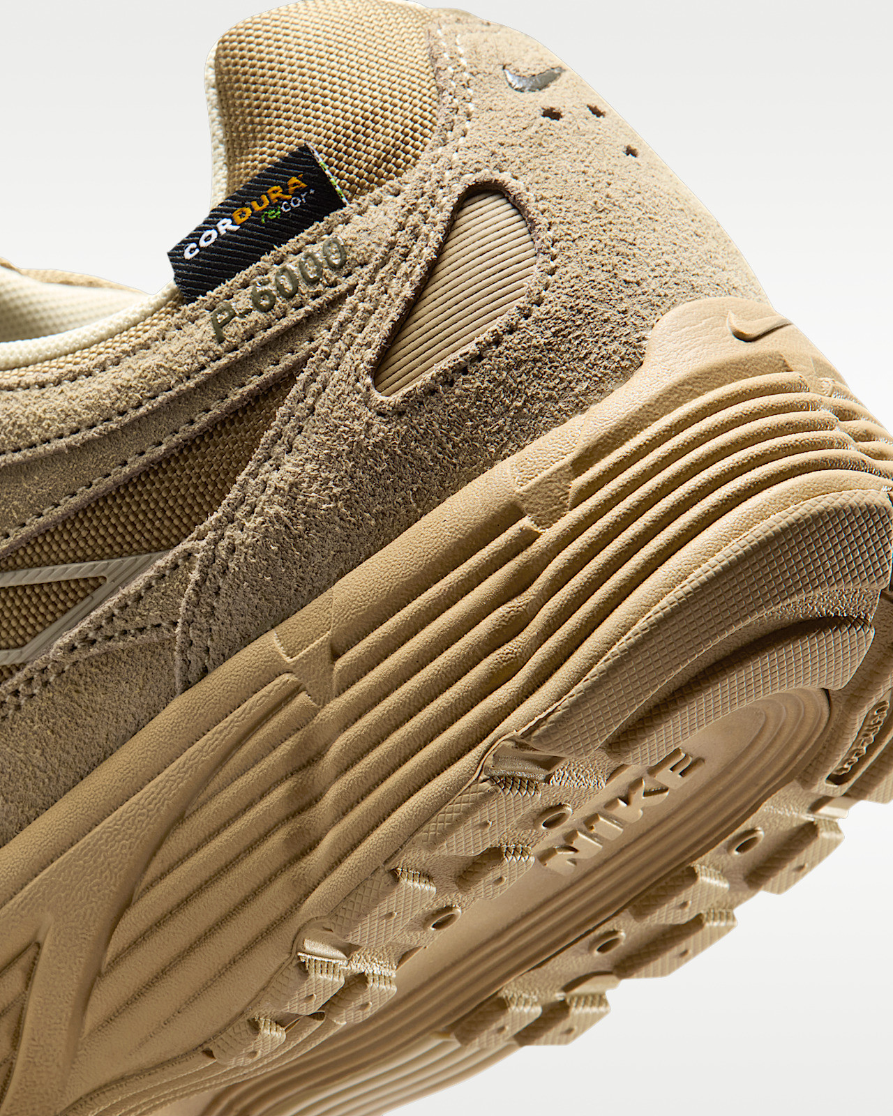 Кросівки Nike P-6000 PRM IH0946-202