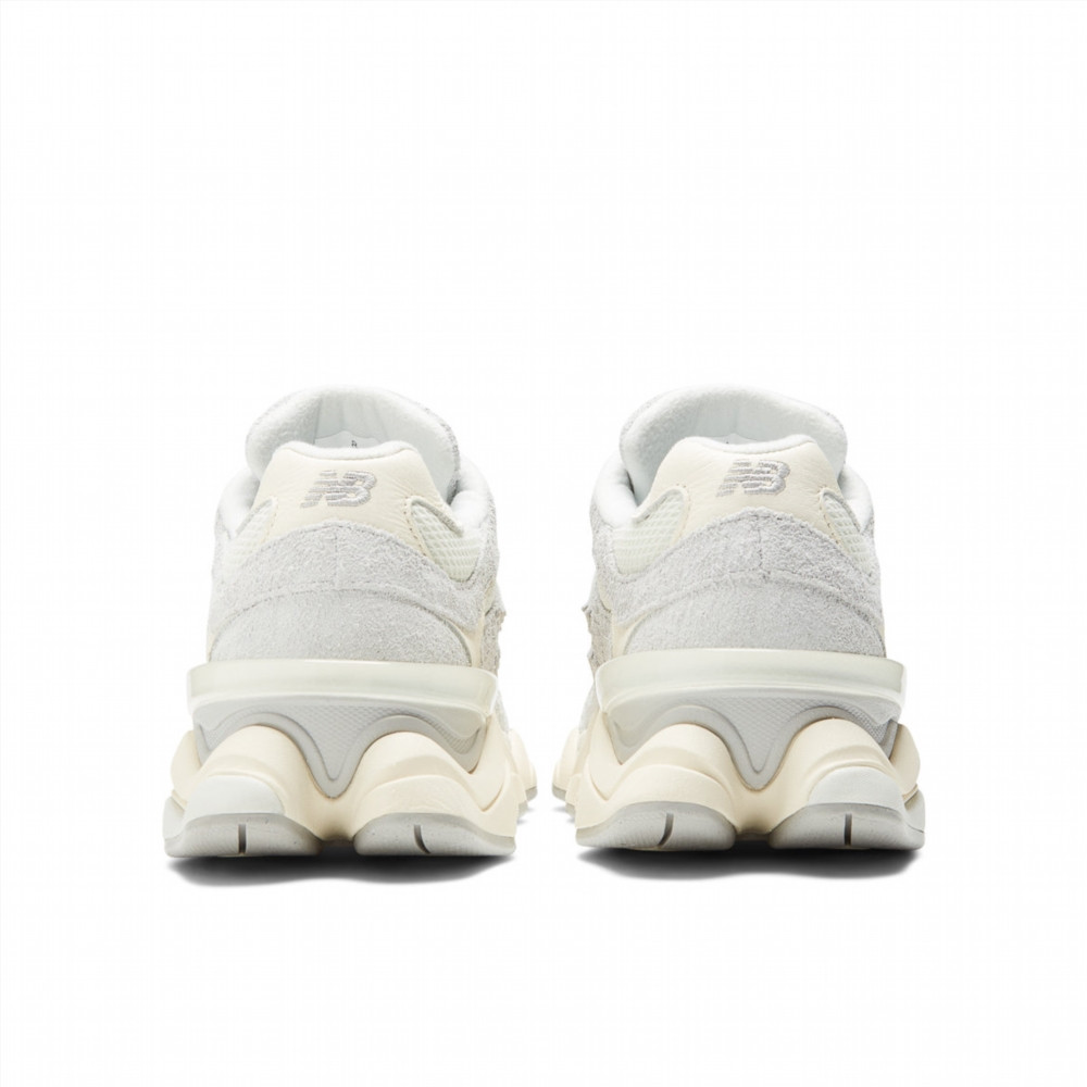 Кросівки жіночі New Balance 9060 Quartz Grey U9060HSA 38.5 U9060HSA