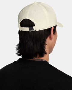 Бейсболка унісекс Nike Dri-Fit Club Metal Logo White FB5371-113