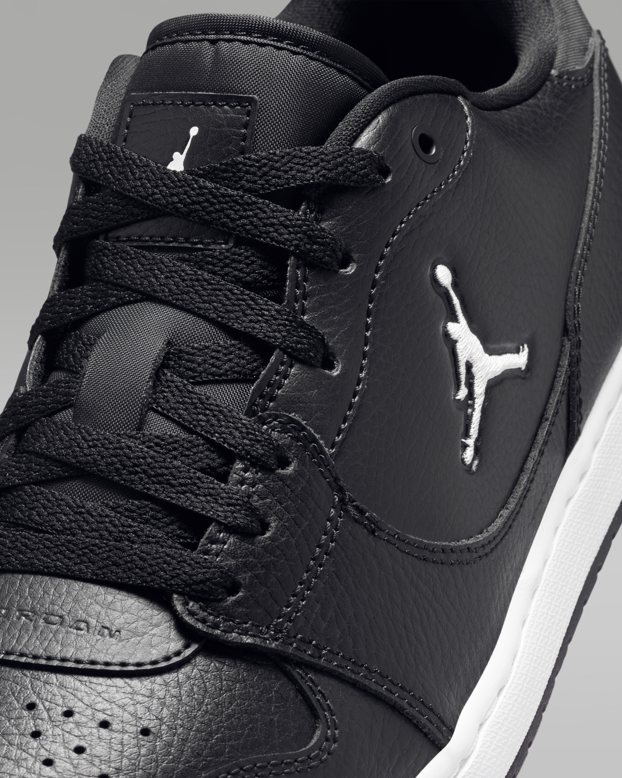 Кросівки Jordan COURT CONNECT LOW IQ5698-001