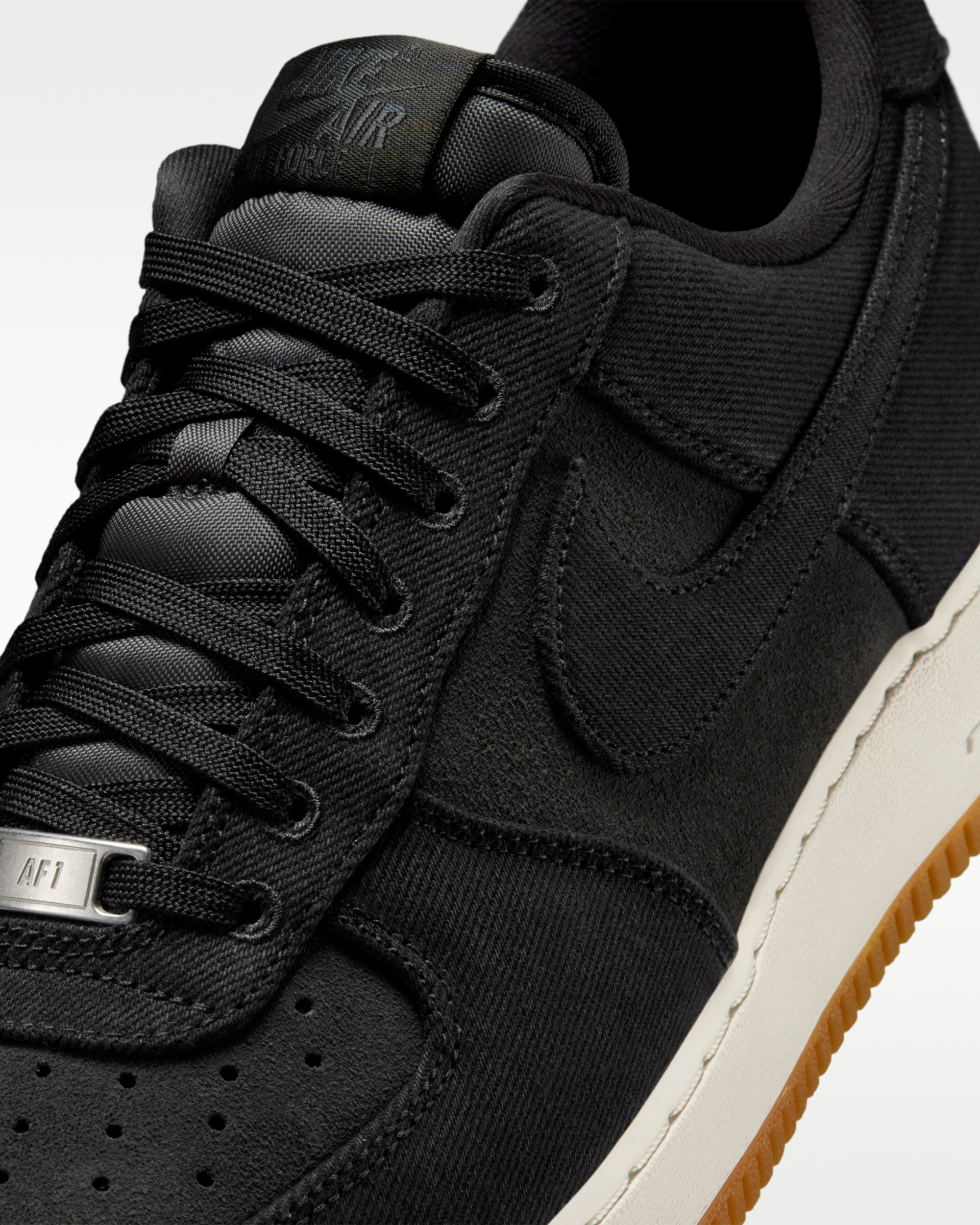 Кросівки Nike AIR FORCE 1 07 LV8 IR0951-002