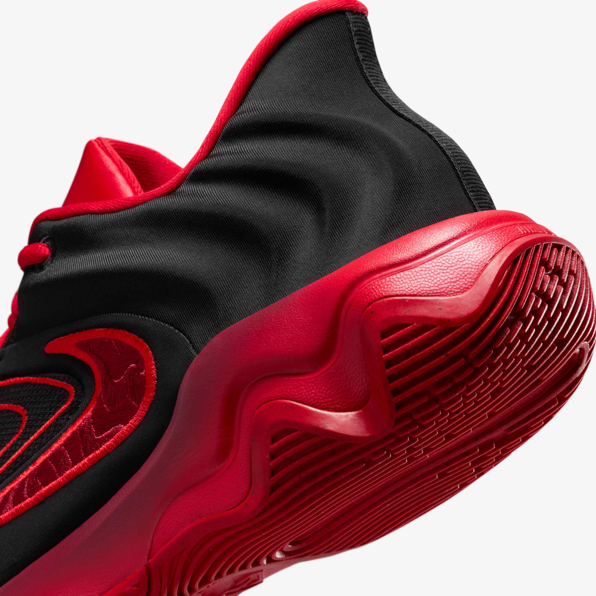 Кросівки GIANNIS IMMORTALITY 4 Чол 7.5 FQ3680-004