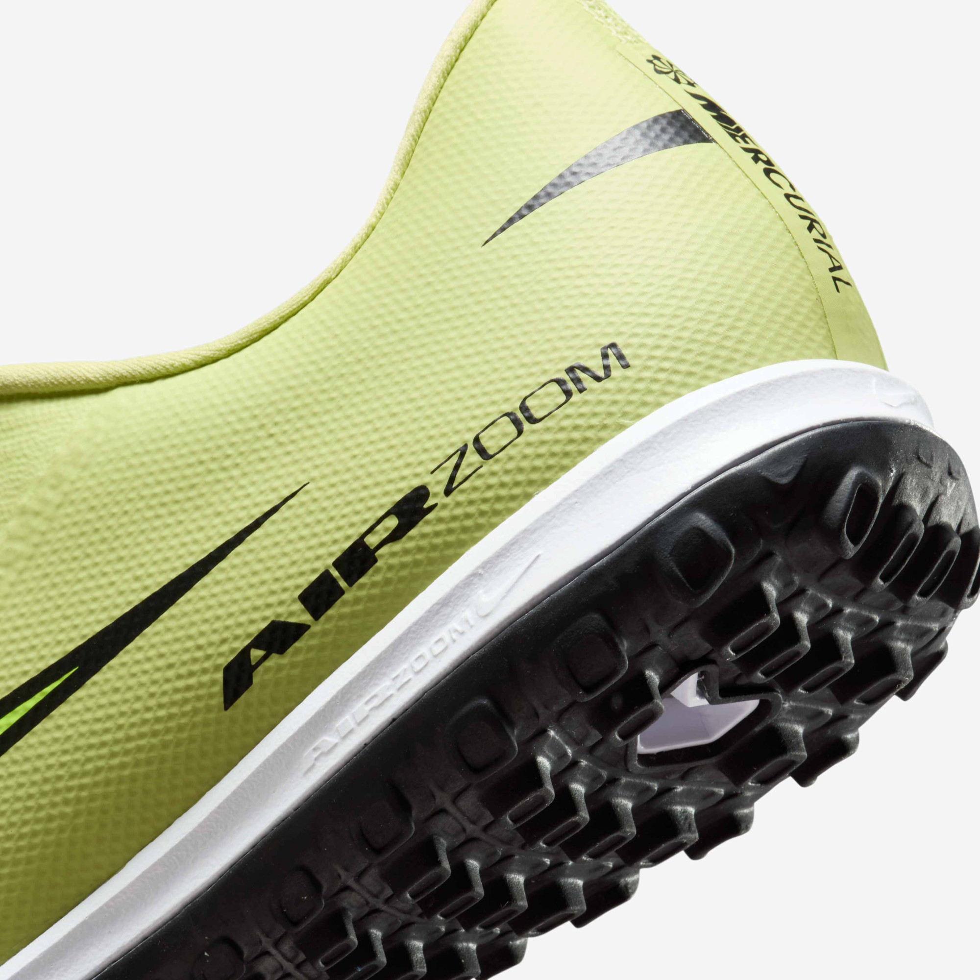 Сороконіжки Nike ZOOM VAPOR 16 ACADEMY TF FQ8449-300