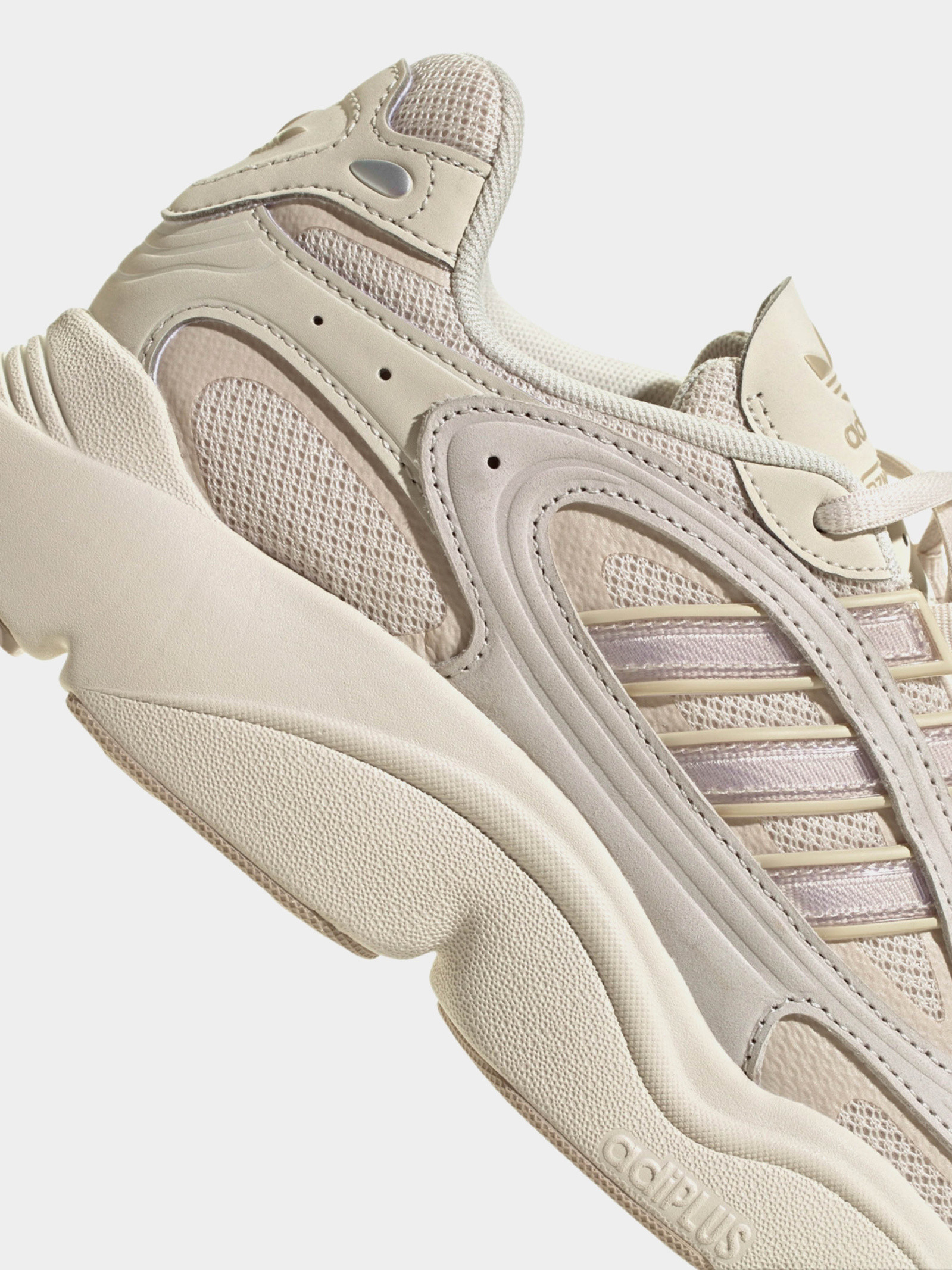 Кросівки Adidas OZMILLEN IF9597