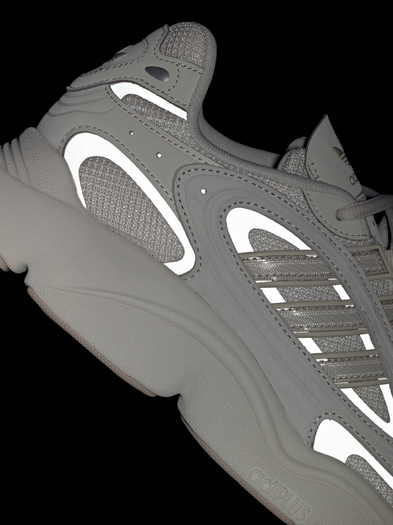 Кросівки Adidas OZMILLEN IF9597